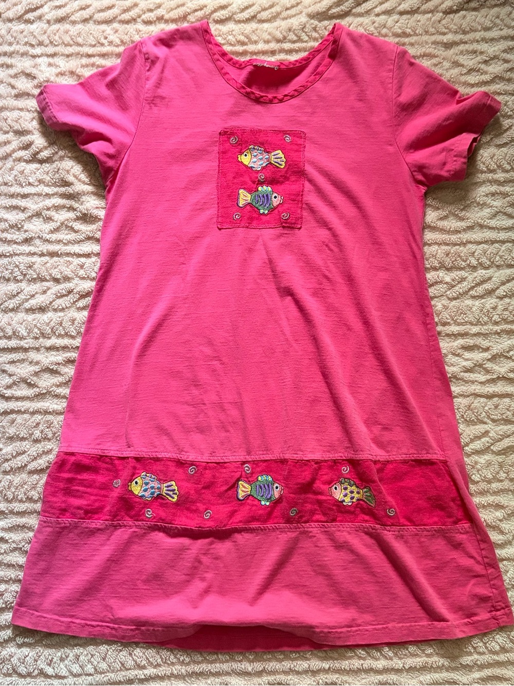 Pink Short Sleeve Casual Dress with Fish Appliqué